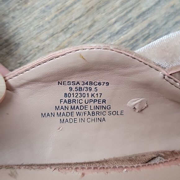 BCBGeneration Nessa velvet slip-on flats Size 9.5 - Picture 8 of 10